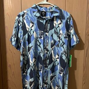 Rip Curl Blue Patterned Button down shirt